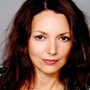 Joanne Whalley's profile
