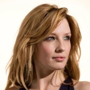 Kelly Reilly's profile